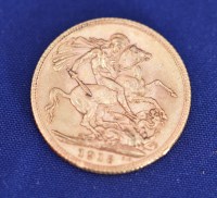Lot 137 - A George V gold sovereign, 1913.