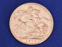 Lot 138 - An Edward VII gold sovereign, 1910.