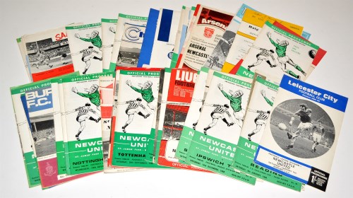 Lot 84 - Newcastle United football programmes (H) and...