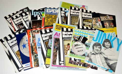 Lot 100 - Newcastle United (H) and (A) programmes, for...
