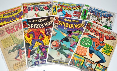 Lot 1050 - The Amazing Spider-Man Nos.38-40, 90, 95 and...
