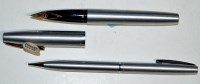 Lot 33 - A Sheaffer Triumph fountain pen, fitted 14ct....