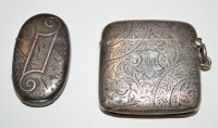 Lot 78 - Two silver vesta cases, one by Hilliard &...