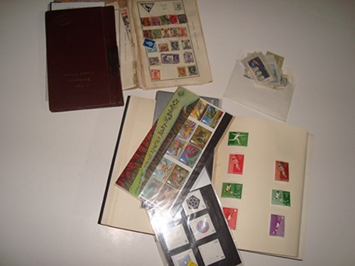 Lot 230 - A quantity of British and foreign stamps,...