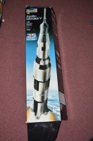 Lot 305 - A Revell Apollo: Saturn V model constructors kit.