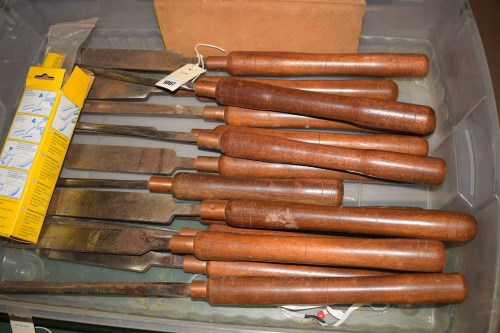 Lot 1067 - A comprehensive set of wood turning chisels...