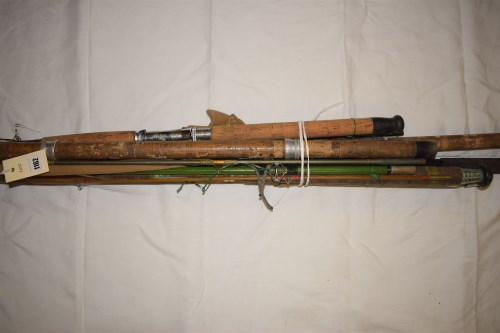 Lot 1162 - A bundle of old fibreglass and other boat rods,...