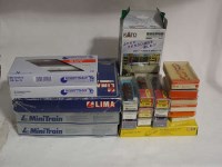 Lot 47 - A collection of ''N'' gauge train and models,...