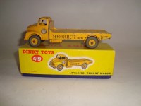 Lot 199 - A Dinky Toys Leyland cement wagon ''Ferrocrete'...