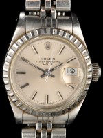 Lot 682 - Rolex Oyster Perpetual Date: a lady's...