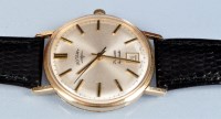 Lot 699 - Rotary: a gentleman's 9ct. gold cased...