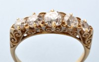 Lot 790 - A five stone diamond ring, the graduated old...