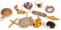 Lot 817 - A quantity of 19th and 20th Century jewellery,...