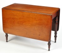 Lot 1302 - An early 19th Century mahogany drop leaf...