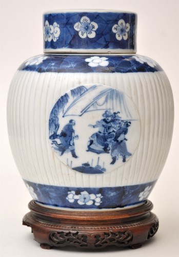 Lot 545 - Chinese blue and white jar and associated...