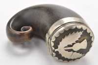 Lot 893 - A 19th Century horn Scottish snuff mull, the...