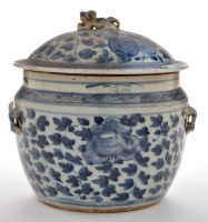 Lot 517 - Blue and white jar and cover, the slightly...