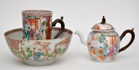 Lot 704 - Chinese 'Mandarin' pattern bowl, mug, teapot...