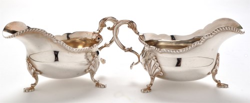 Lot 1042 - A matched pair of Elizabeth II gravy boats, by...