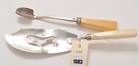 Lot 1083 - A George III fish slice, by Duncan Urquhart...