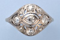 Lot 1319 - A diamond ring, the brilliant cut diamond set...