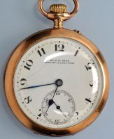 Lot 577 - A George V gentleman's 9ct. open faced crown...