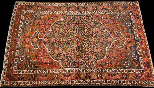 Lot 869 - An early 20th Century Bakhtiari rug, the...