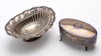 Lot 712 - A George V silver jewellery box, by C.S. Green,...