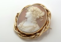 Lot 766 - A Victorian carved shell cameo brooch, the...