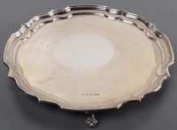 Lot 544 - An Elizabeth II salver, by B.D., Sheffield...