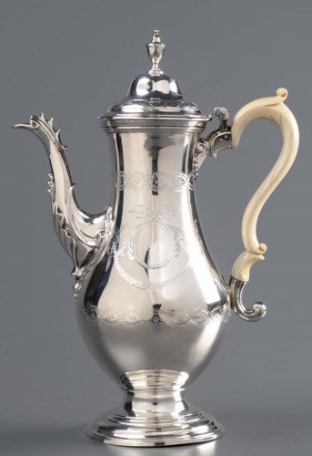 Lot 578 - A George III coffee pot, maker's mark probably...