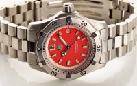 Lot 748 - Tag Heuer Professional: a lady's stainless...