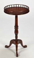 Lot 1278 - A Georgian style circular mahogany wine table,...