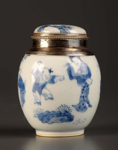 Lot 11 - An 18th Century blue and white covered vase,...
