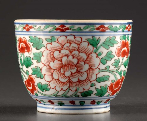 Lot 16 - A late Ming/early Qing bowl, decorated in...