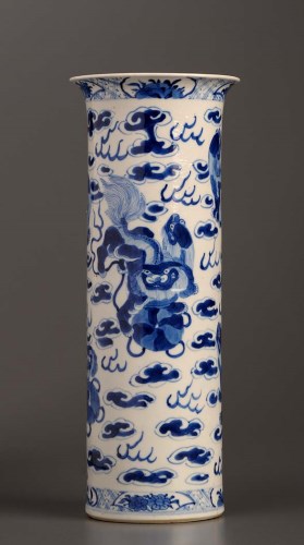 Lot 29 - A 19th Century blue and white sleeve vase,...