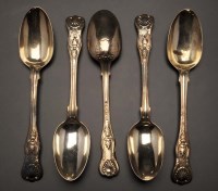 Lot 640 - A set of thirteen George IV table spoons, by...