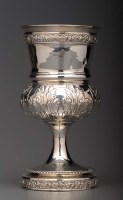 Lot 708 - A George III cup, London 1819, the...