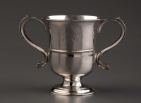 Lot 774 - A George III loving cup, by John Langlands I,...