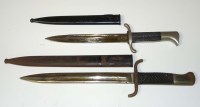 Lot 1221 - A German World War One dagger, the 10in....