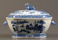 Lot 392 - † A blue and white export tureen, 18th Century,...