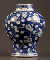 Lot 395 - † A blue and white baluster vase, decorated in...