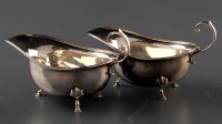 Lot 729 - A pair of George V sauce boats, by Horace...