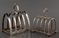 Lot 770 - A George V five bar toast rack, by Viners,...