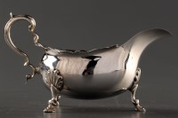 Lot 772 - An Edward VIII gravy boat, by Goldsmiths &...