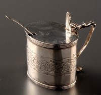 Lot 847 - A George III mustard pot, possibly by Abraham...