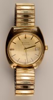 Lot 984 - Bulova Ambassador: a gentleman's 9ct. gold...