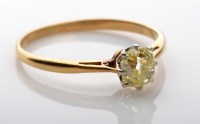 Lot 1034 - A single stone diamond ring, the old cushion...