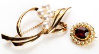 Lot 1080 - A cultured pearl and 9ct. gold brooch, five...