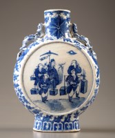 Lot 501 - A blue and white moon flask, painted with...